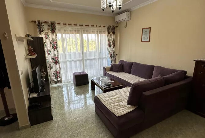 Shtepi me qera 2+1 ne Tirane - 500 Euro