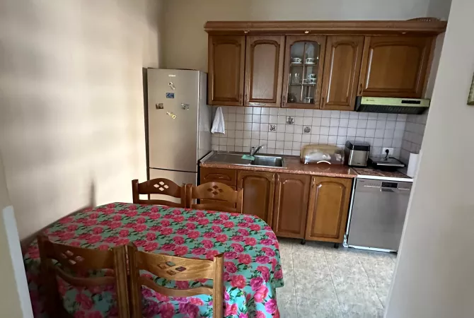 Shtepi me qera 2+1 ne Tirane - 500 Euro