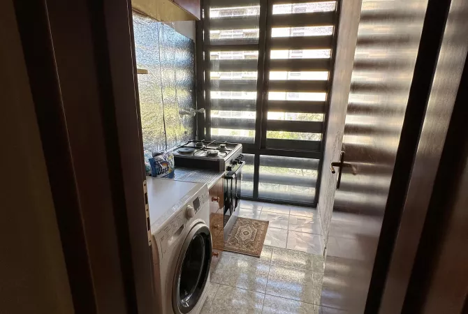 Shtepi me qera Apartament ne Tirane, 2+1, Mobilimi E mobiluar, Pagesa 500  Euro.