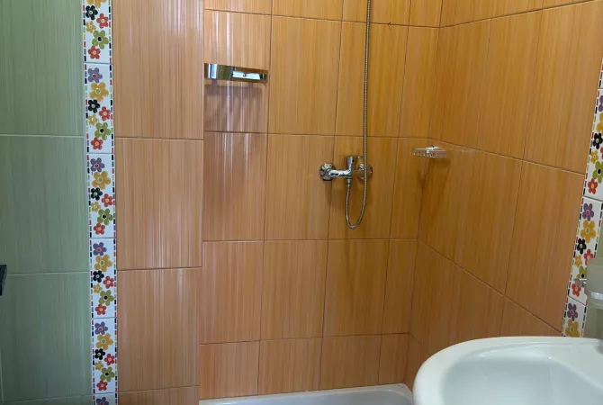 Casa in affitto 3+1 a Tirana - 70,000 Leke