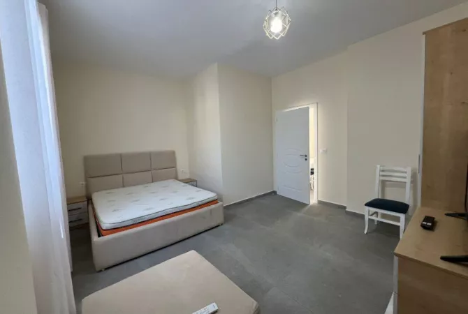 Shtepi me qera 1+1 ne Tirane - 400 Euro