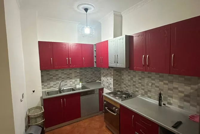 Casa in affitto 2+1 a Tirana - 50,000 Leke