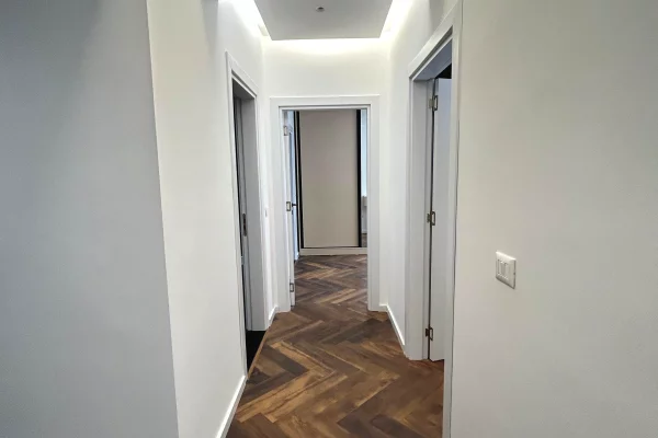 Shtepi me qera 2+1 ne Tirane - 1,000 Euro