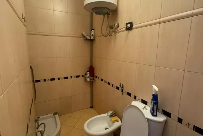 Shtepi me qera 1+1 ne Tirane - 1,000 Euro