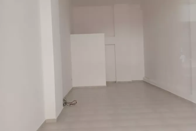 Ambient biznesi me qera 3+1 ne Tirane - 400 Euro