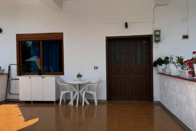 Shtepi me qera 1+1 ne Tirane - 30,000 Leke