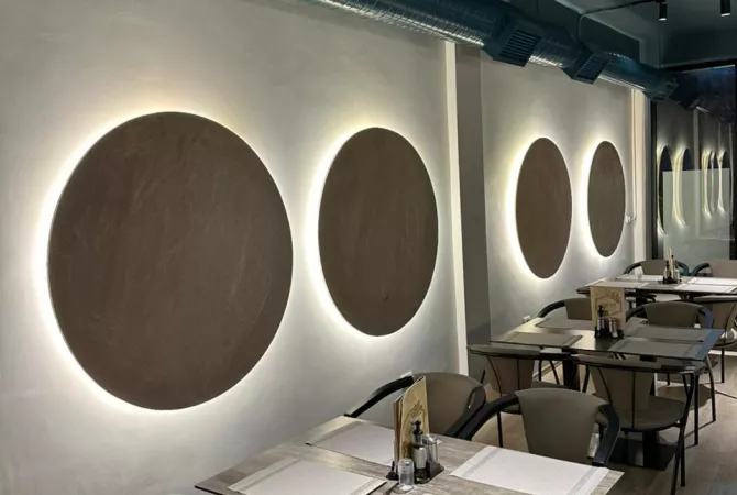 Ambiente Commerciale in Affitto 2+1 a Tirana - 1,500 Euro