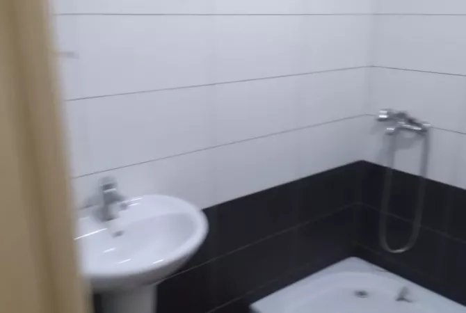 Casa in affitto 1+1 a Tirana - 35,000 Leke