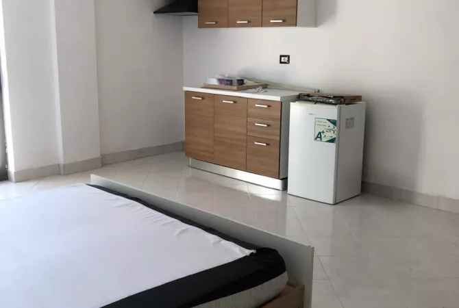 Casa in affitto Garsoniere a Tirana - 30,000 Leke