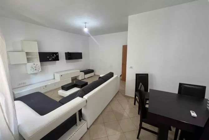 Shtepi me qera 2+1 ne Tirane - 500 Euro