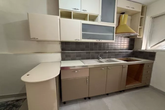 Shtepi me qera 2+1 ne Tirane - 450 Euro