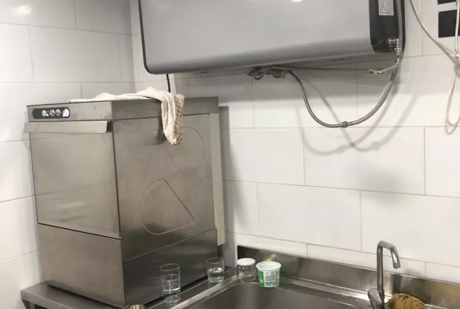 Ambjent biznesi ne shitje 2+1 ne Tirane - 86,000 Euro
