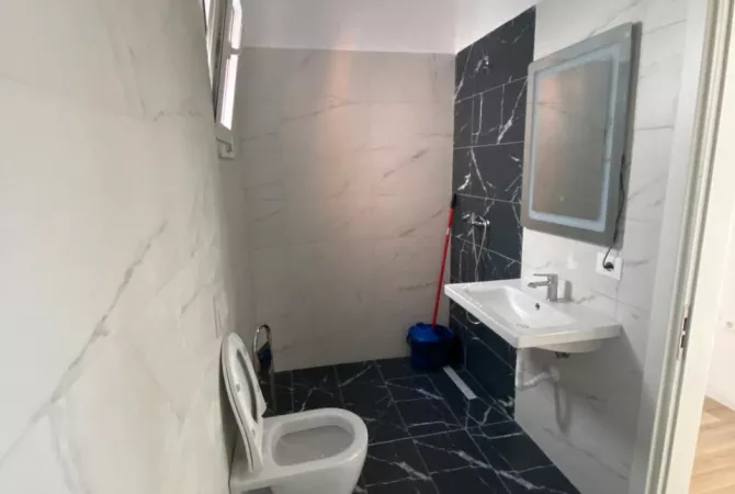 Shtepi me qera 2+1 ne Tirane - 600 Euro