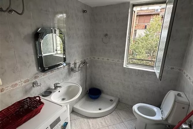 Shtepi me qera 1+1 ne Tirane - 400 Euro