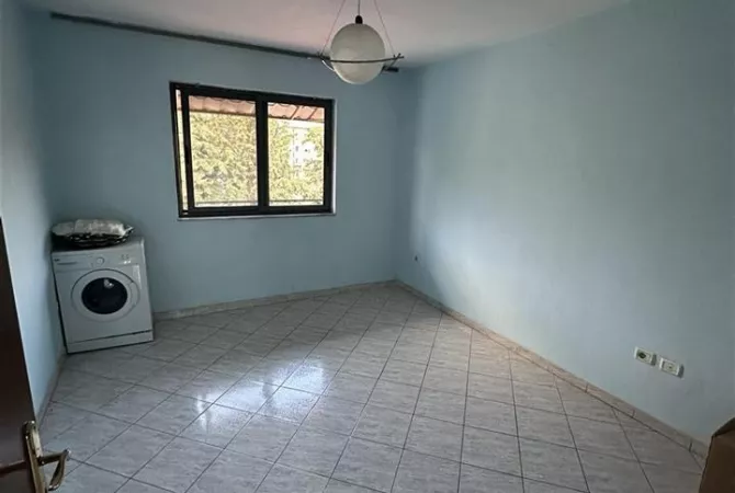 Shtepi me qera 1+1 ne Tirane - 400 Euro