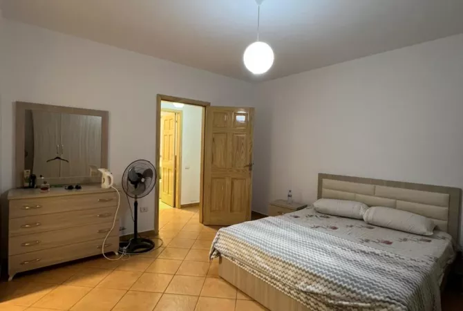 Shtepi me qera Apartament ne Tirane, 1+1, Mobilimi E mobiluar, Pagesa 650  Euro.