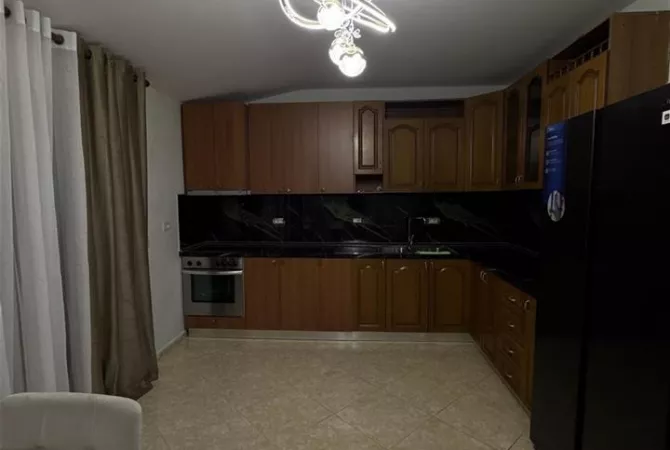 Shtepi me qera 2+1 ne Tirane - 550 Euro