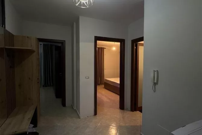 Shtepi me qera Apartament ne Tirane, 2+1, Mobilimi E mobiluar, Pagesa 550  Euro.