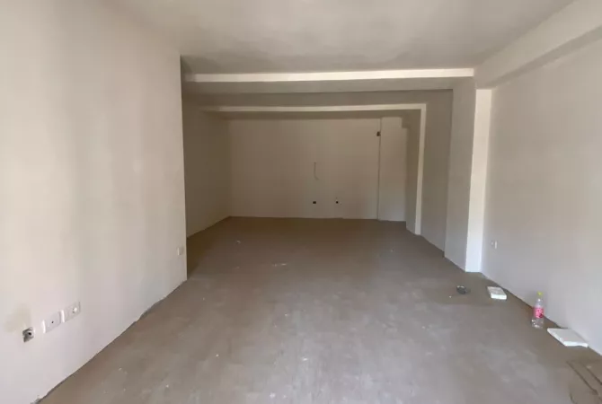 Shtepi ne shitje 3+1 ne Tirane - 216,000 Euro