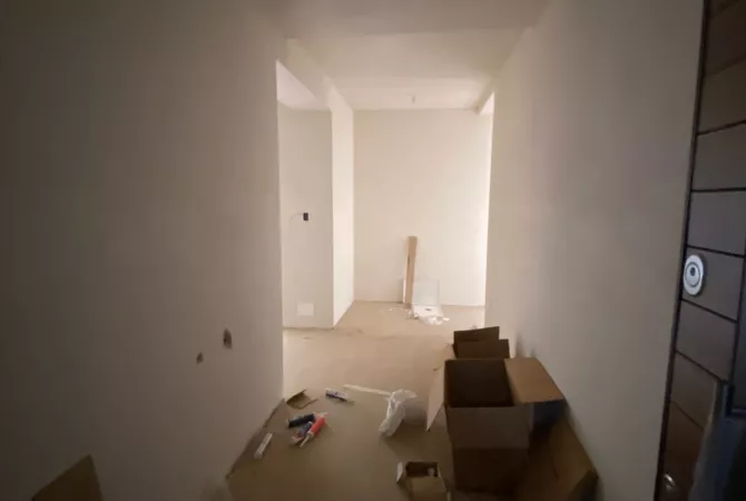 Apartment for sale in Tirana 3+1, Emty