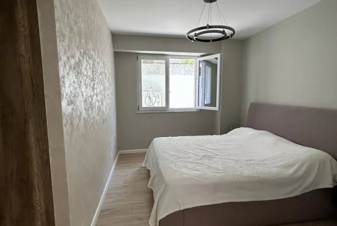 Shtepi me qera Apartament ne Tirane, 2+1, Mobilimi E mobiluar, Pagesa 600  Euro.