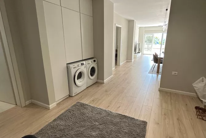 Shtepi me qera Apartament ne Tirane, 2+1, Mobilimi E mobiluar, Pagesa 600  Euro.