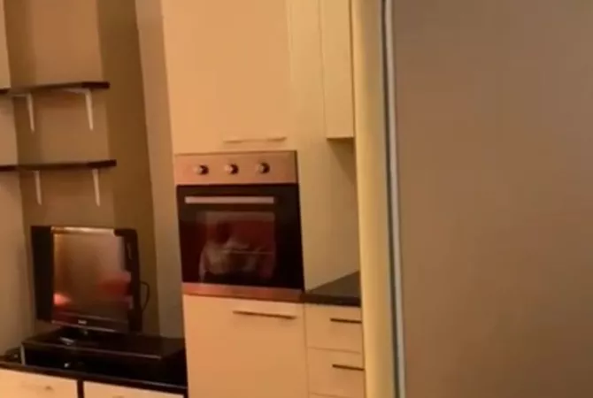 Shtepi me qera Apartament ne Tirane, 1+1, Mobilimi E mobiluar, Pagesa 450  Euro.