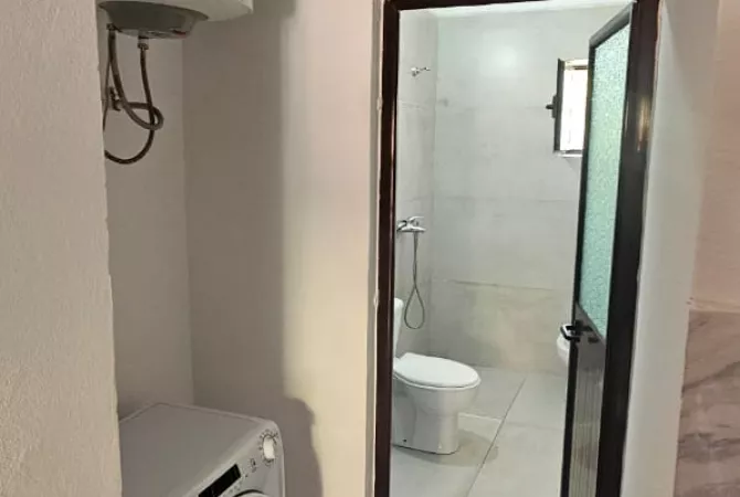 Shtepi me qera Apartament ne Tirane, 1+1, Mobilimi E mobiluar, Pagesa 450  Euro.