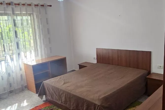 Shtepi me qera 1+1 ne Tirane - 450 Euro