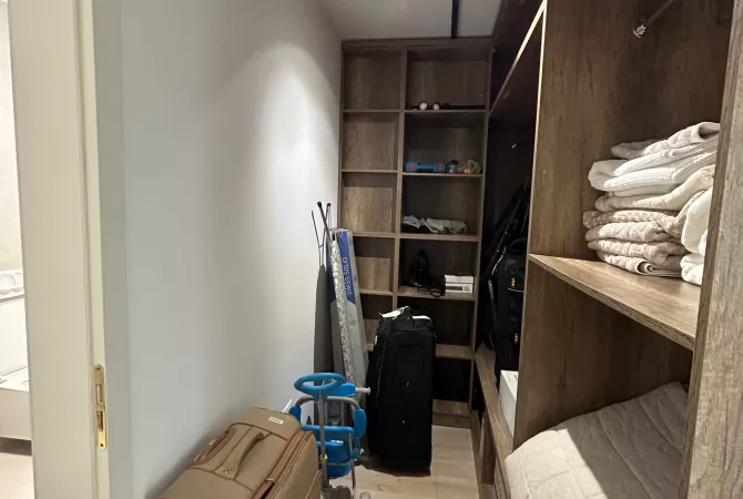 Shtepi ne shitje Apartament ne Tirane, 2+1, Mobilimi E mobiluar, Pagesa 180,000  Euro.