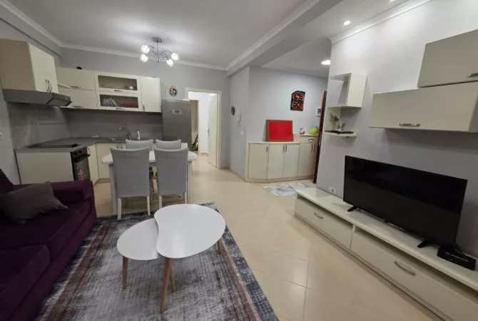 Shtepi me qera 2+1 ne Tirane - 50,000 Leke
