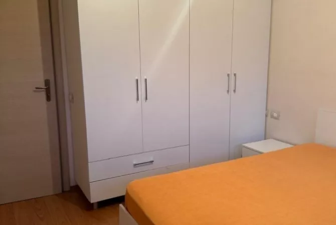 Shtepi me qera 1+1 ne Tirane - 560 Euro