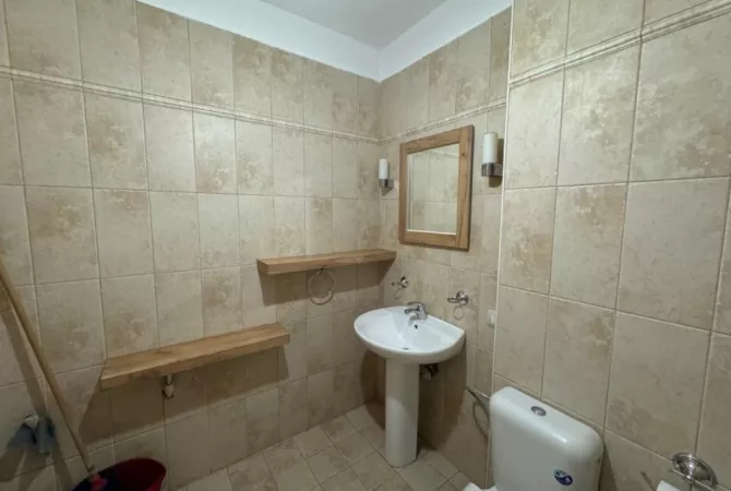 Shtepi me qera Apartament ne Tirane, 1+1, Mobilimi E mobiluar, Pagesa 560  Euro.