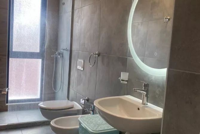 Shtepi me qera 2+1 ne Tirane - 600 Euro