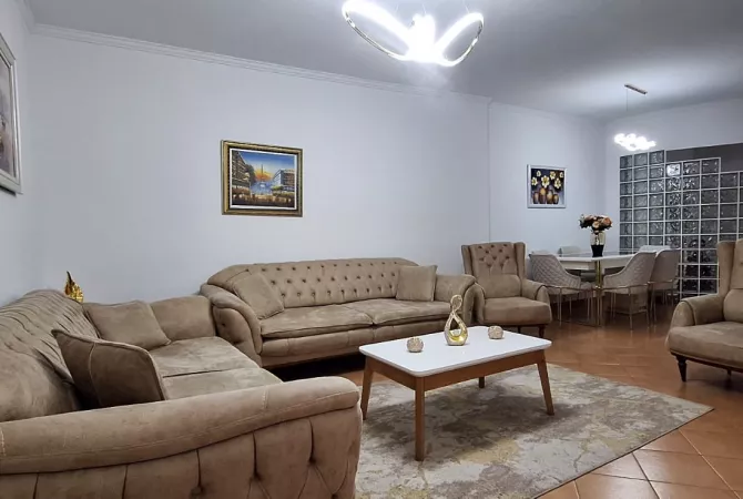 Shtepi ne shitje 2+1 ne Tirane - 240,000 Euro