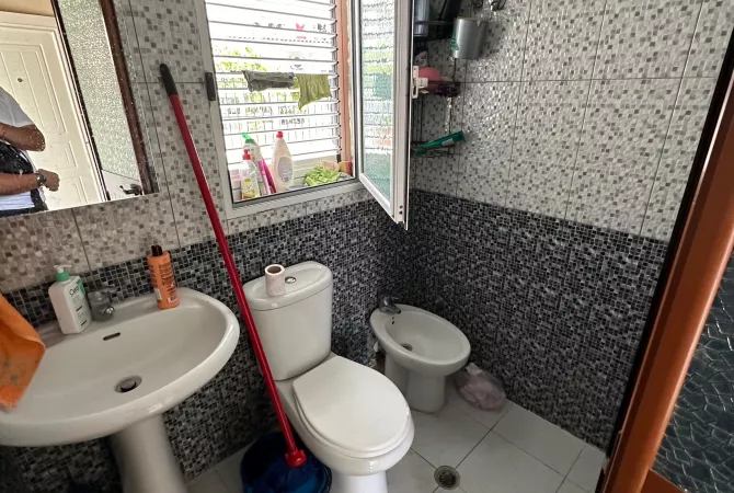 Shtepi me qera 2+1 ne Tirane - 450 Euro