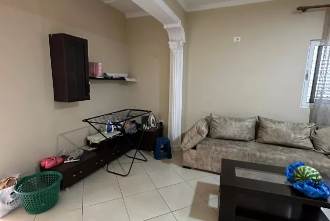 Shtepi me qera Apartament ne Tirane, 2+1, Mobilimi E mobiluar, Pagesa 450  Euro.