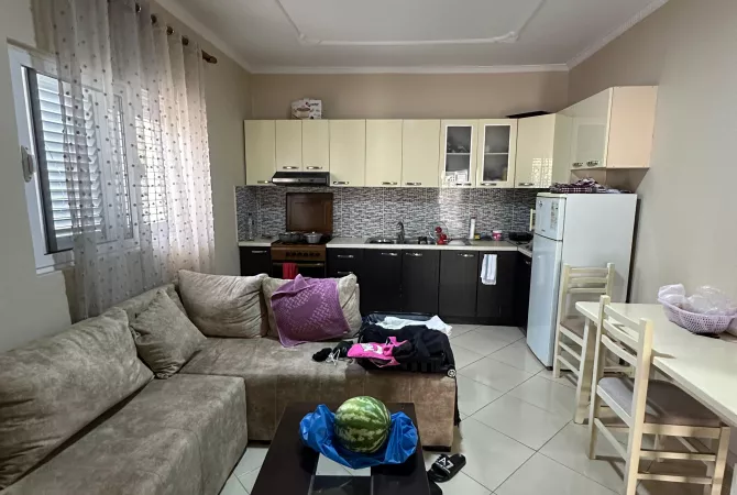 Shtepi me qera 2+1 ne Tirane - 450 Euro
