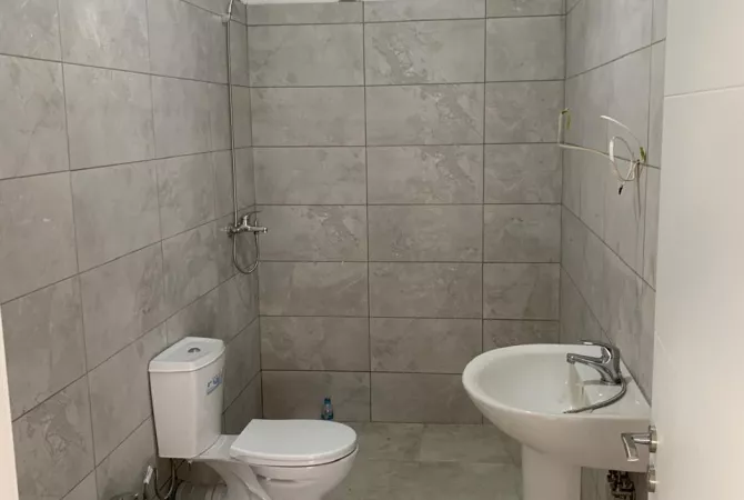 Shtepi me qera 2+1 ne Tirane - 45,000 Leke