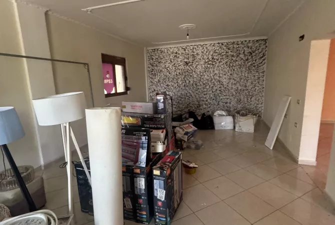 Business Property for Rent 3+1 in Tirana - 500 Euro