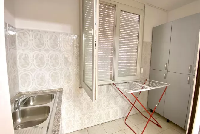 Shtepi me qera 2+1 ne Tirane - 700 Euro