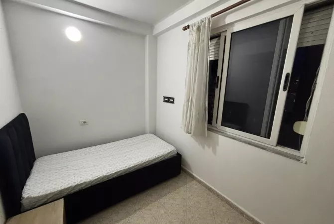 Shtepi me qera Apartament ne Tirane, 2+1, Mobilimi E mobiluar, Pagesa 550  Euro.