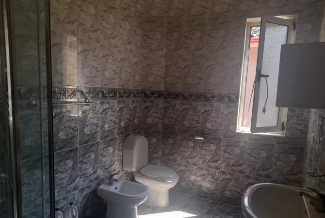 Shtepi me qera 2+1 ne Tirane - 600 Euro