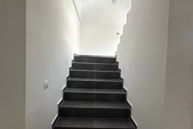 Shtepi ne shitje 4+1 ne Tirane - 360,000 Euro