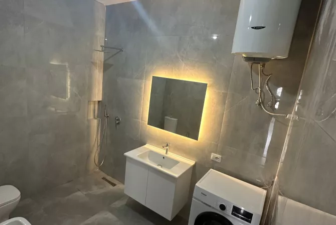 Shtepi me qera Apartament ne Tirane, 2+1, Mobilimi E mobiluar, Pagesa 45,000  Leke.