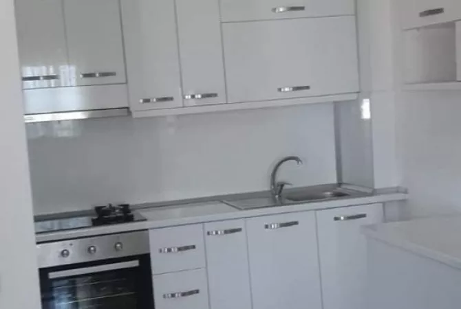 Shtepi me qera Apartament ne Tirane, 2+1, Mobilimi E mobiluar, Pagesa 500  Euro.