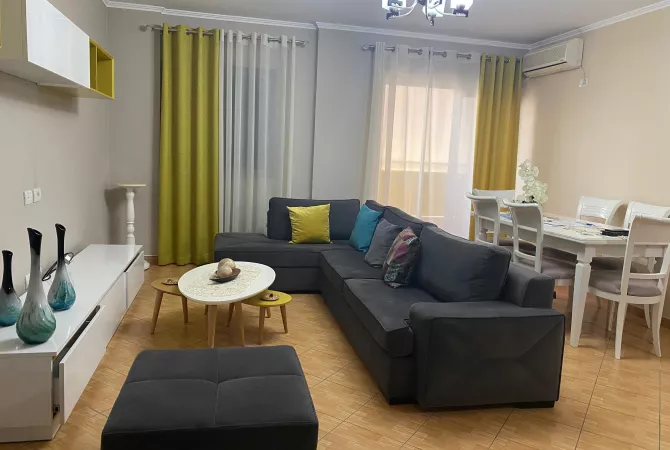 Shtepi me qera 2+1 ne Tirane - 70,000 Leke