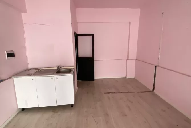 Business Property for Rent 3+1 in Tirana - 350 Euro