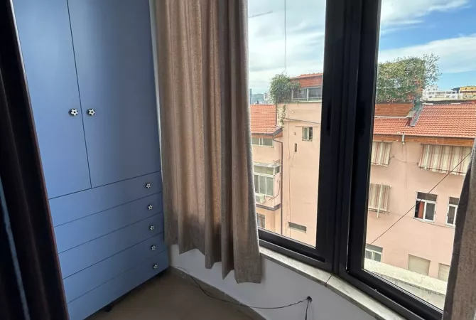 Shtepi me qera Apartament ne Tirane, 2+1, Mobilimi E mobiluar, Pagesa 900  Euro.