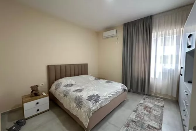 Shtepi me qera Apartament ne Tirane, 2+1, Mobilimi E mobiluar, Pagesa 500  Euro.